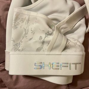 Shefit 3luxe the flex sports bra ice white
